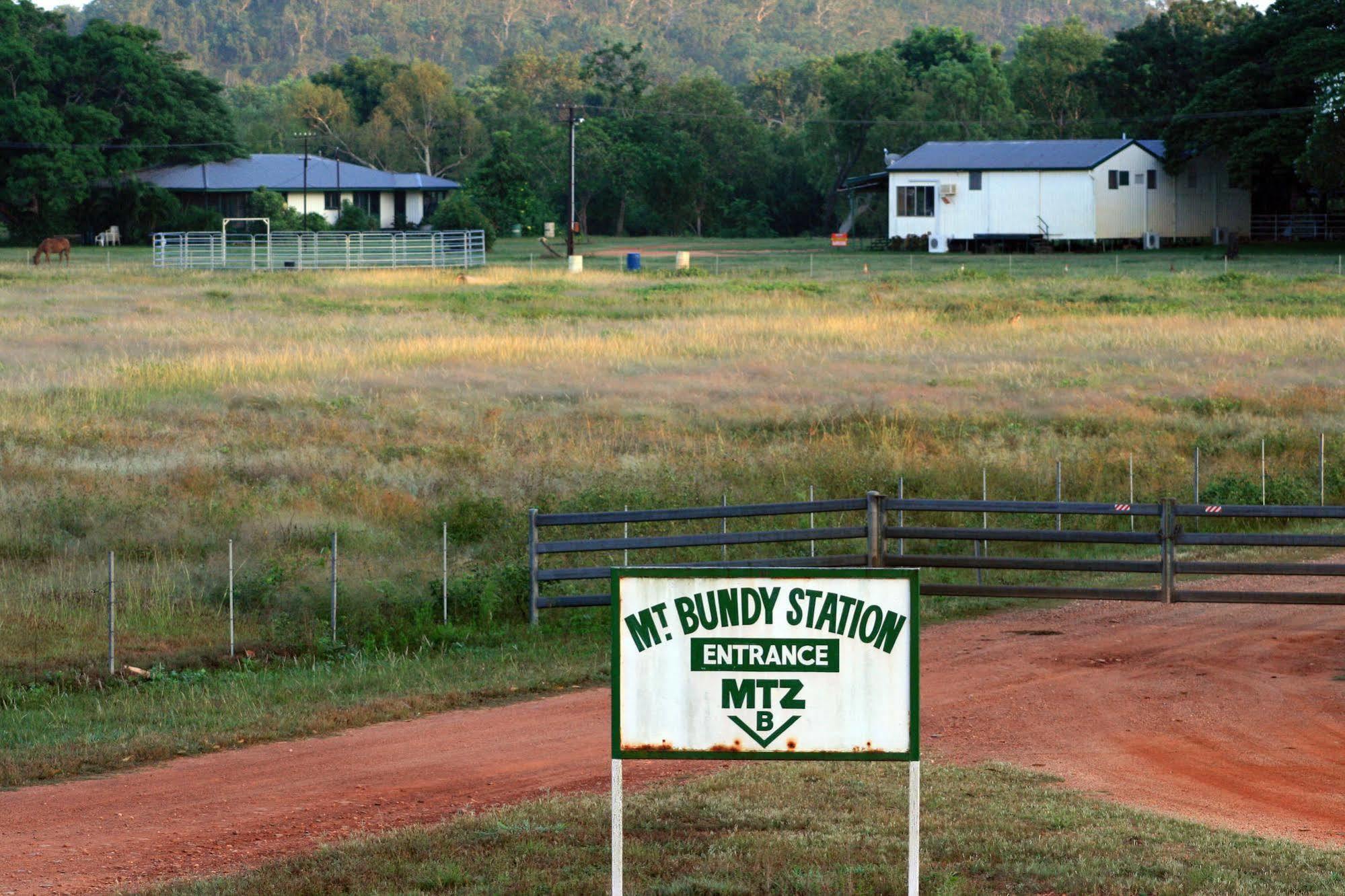 Вілла Mt Bundy Station Batchelor Екстер'єр фото